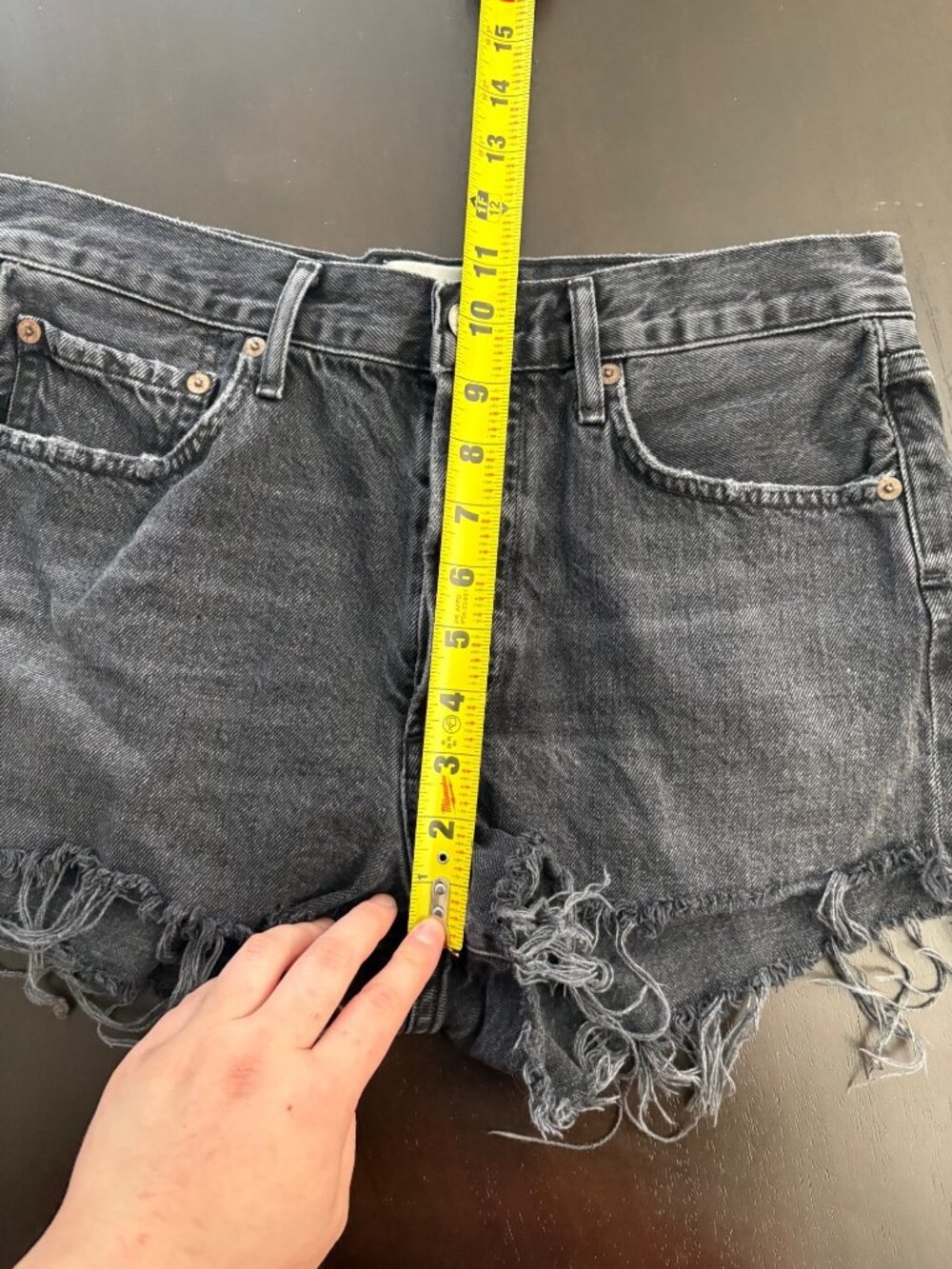 Agolde Parker Distressed Cut-Off High-Rise Button Fly Denim Jean Shorts Black 27 - Picture 6 of 10